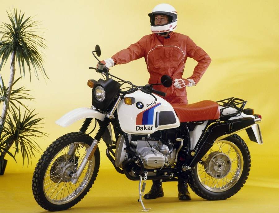 オートバイ・バイク BMW R80 GS with PARIS DAKAR RIDER 1984 BMW R80 GS Paris Dakar